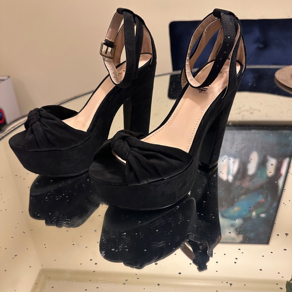Black Platform Block Heel Shoes with Ankle Straps